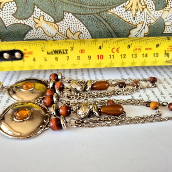 Elegant Silver and Gold Chain Earrings - Picture 4 of 10